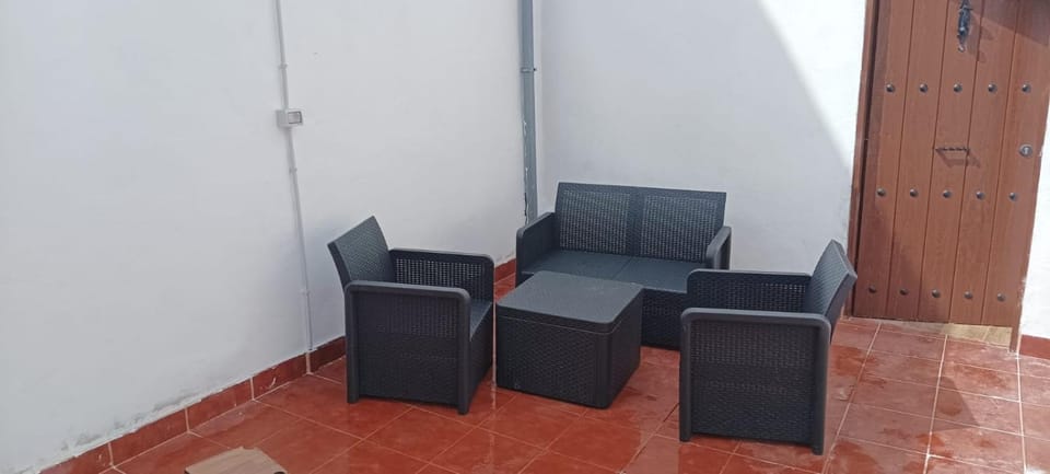 Property building, Balcony/Terrace, Seating area, Swimming pool