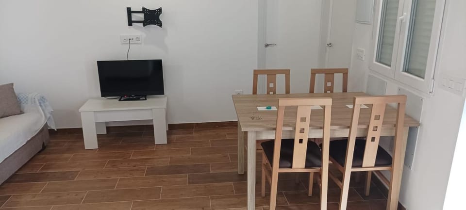 TV and multimedia, Dining area