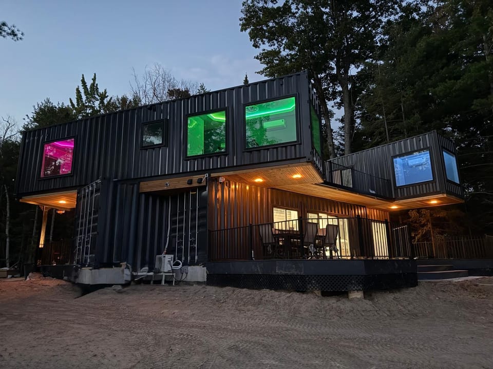 Unique 3-bed Lakefront Container Home House in Michigan