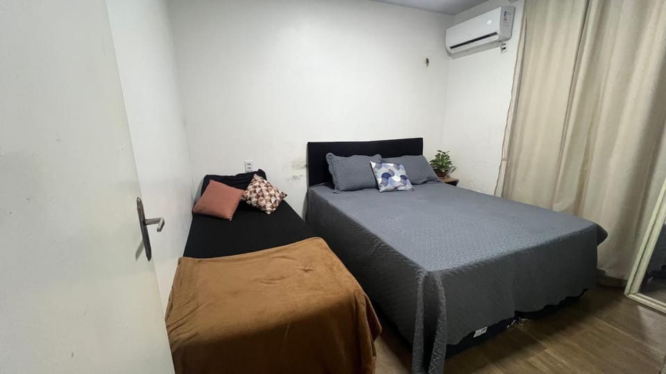 Bed, Photo of the whole room, Bedroom, air conditioner