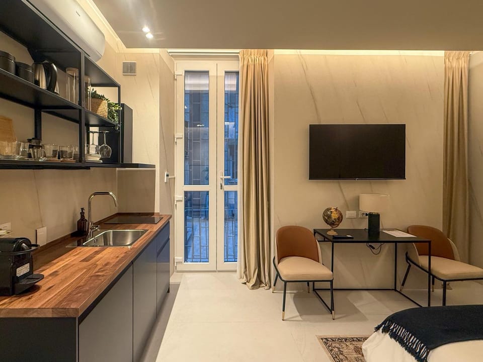 View (from property/room), Kitchen or kitchenette, Photo of the whole room