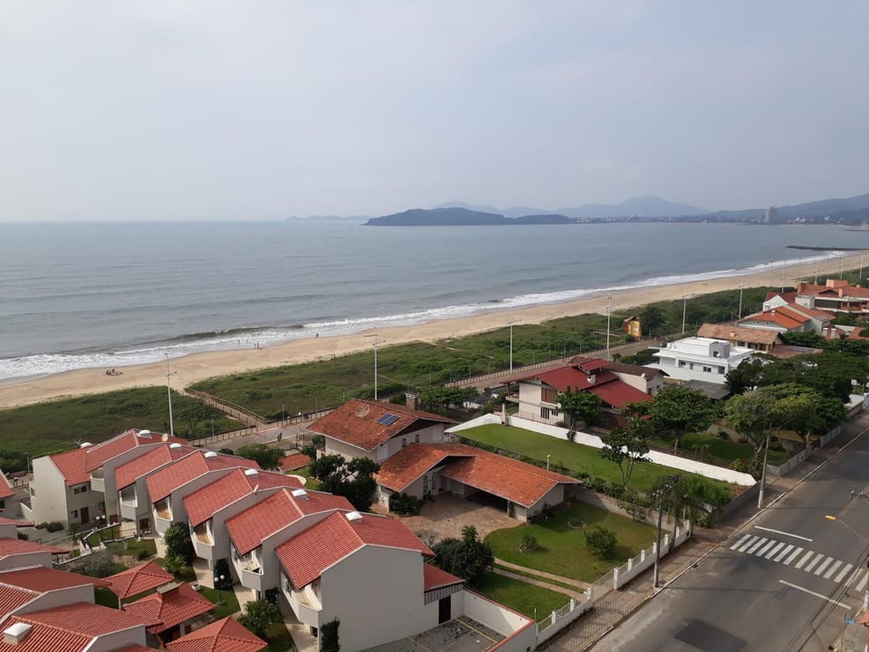 City view, Sea view