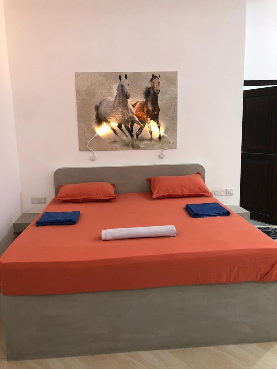 Photo of the whole room, VIP