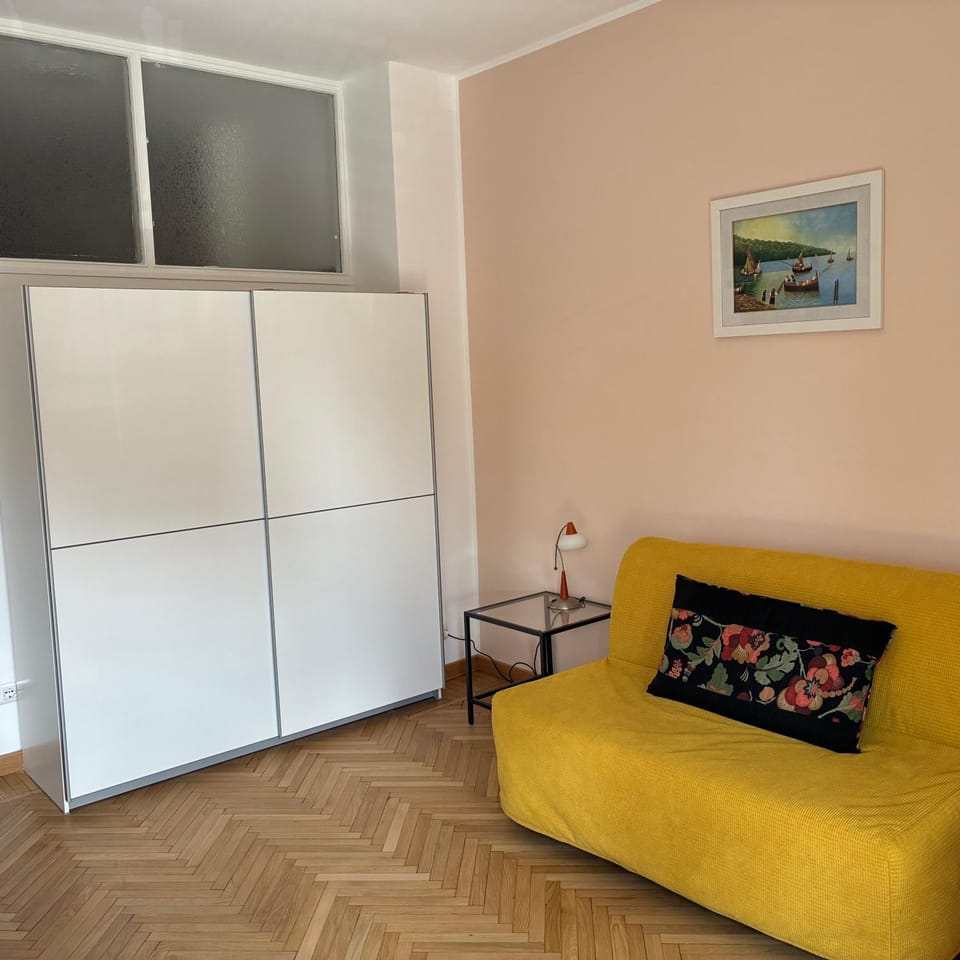 Bagaini Urban Flat Apartment in Varese