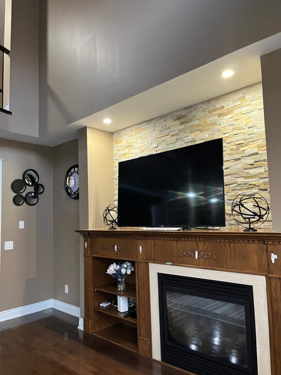 3300 SqFt - Modern and Comfort - 3 BDRM Getaway - Relax - Unwind - Explore - Near Toronto Pearson Airport & Toronto Downtown House in Vaughan