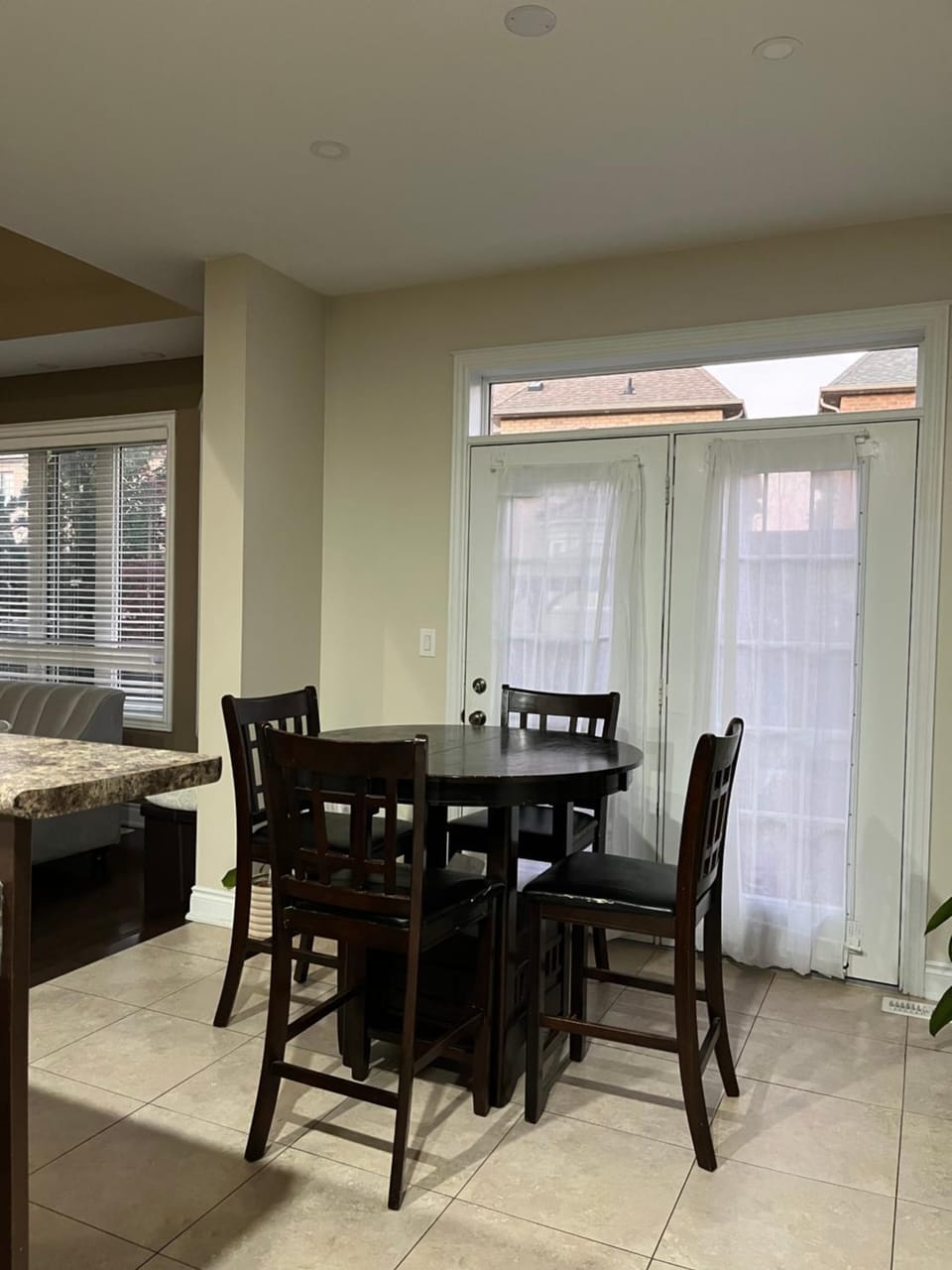 3300 SqFt - Modern and Comfort - 3 BDRM Getaway - Relax - Unwind - Explore - Near Toronto Pearson Airport & Toronto Downtown House in Vaughan