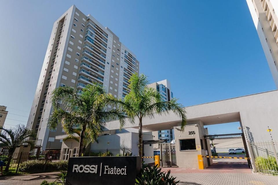 Incrível apto com infra de Clube no 4 Distrito! Apartment in Porto Alegre