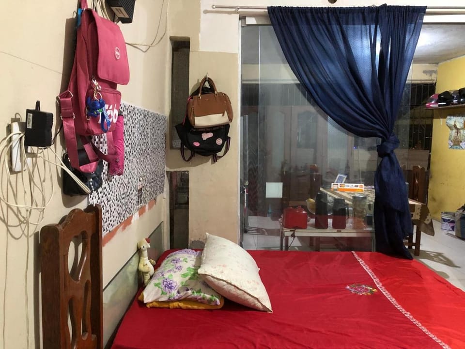 suíte climatizada com sala e cozinha familiar Bed and Breakfast in Belém