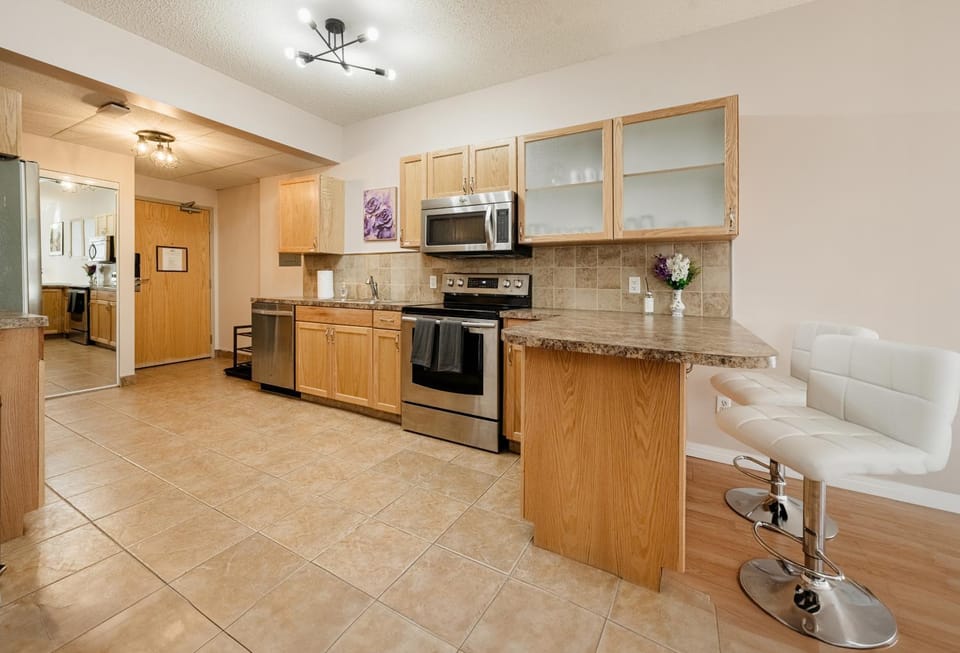 Cozy Canmore 2-Bedroom Retreat Apartment in Canmore