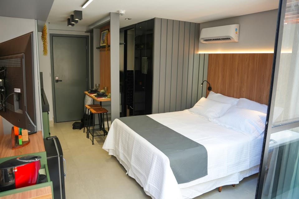 Bed, Bedroom, air conditioner