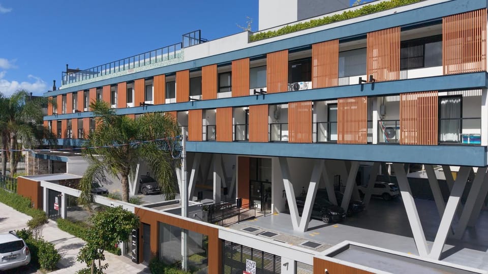 Property building, Day, Parking