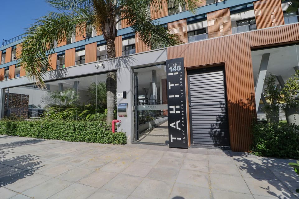 Property building, Day, Street view