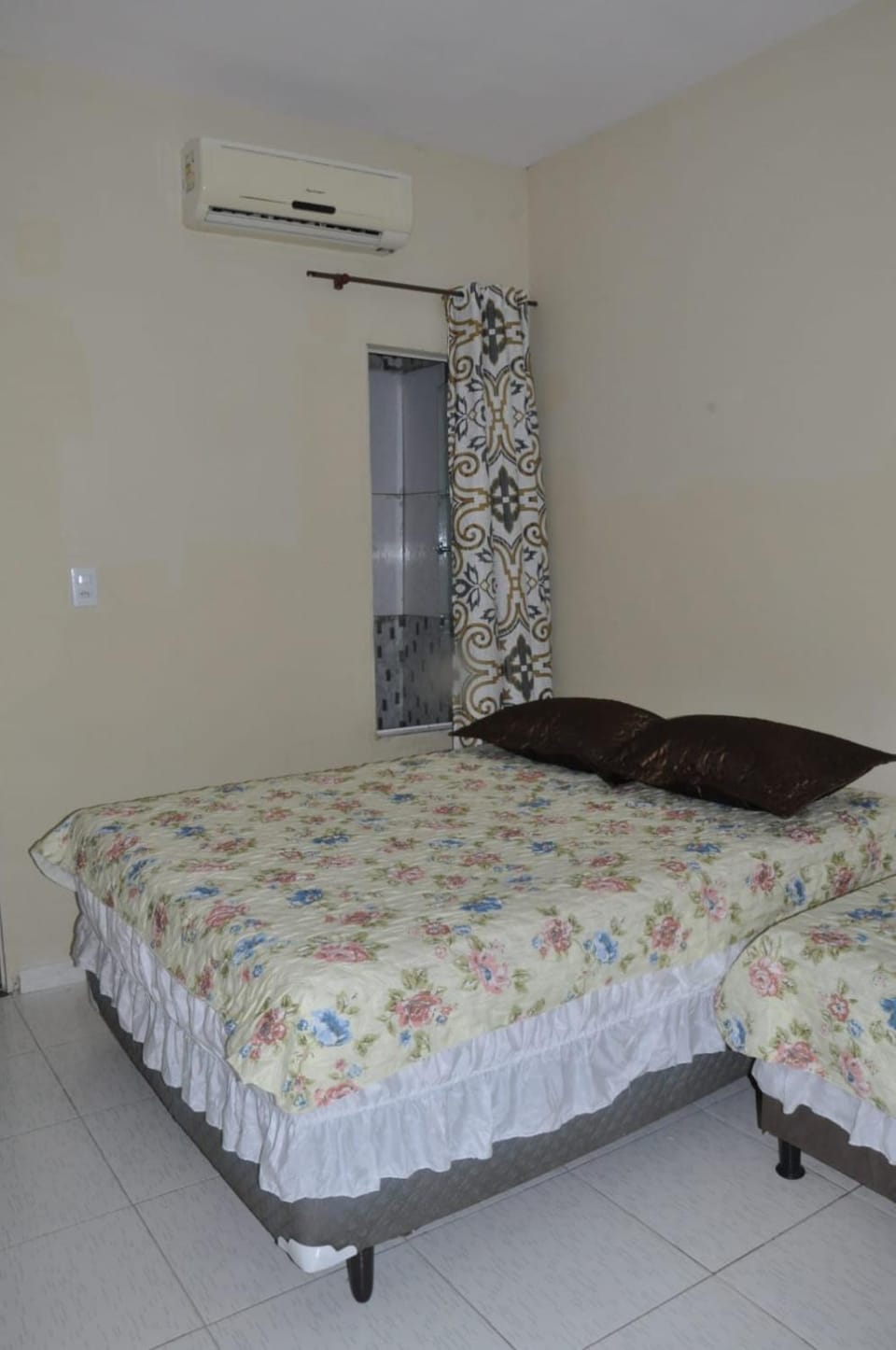 Bed, Bedroom, air conditioner