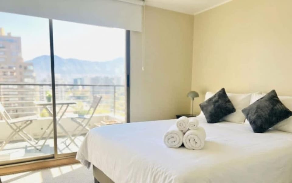 City views - Ideal for families and city explorers Apartment in Providencia