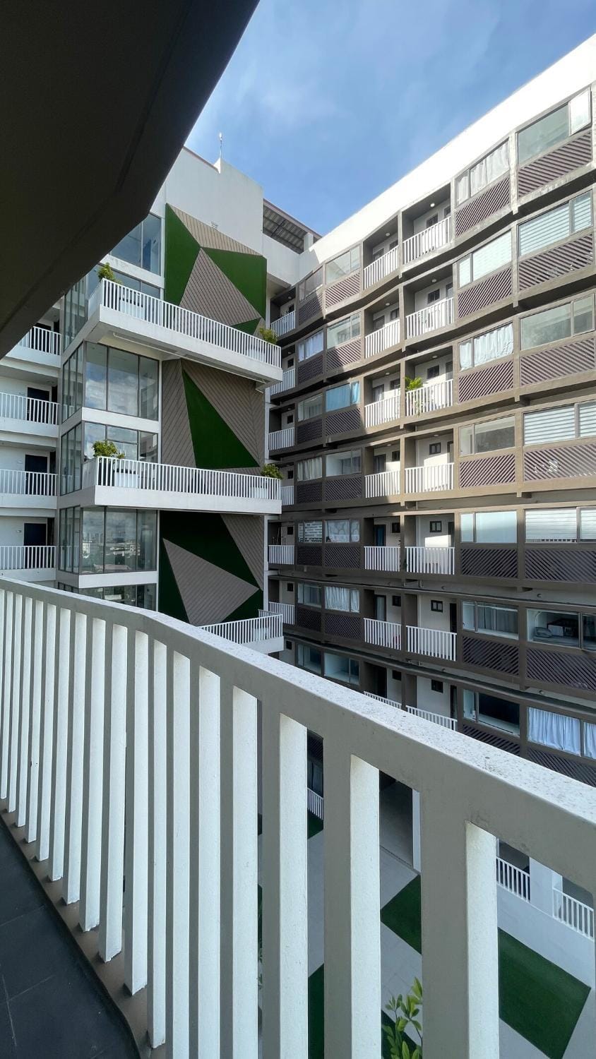 WV 34 Spacious Comfort Stay Apartment in Iloilo City