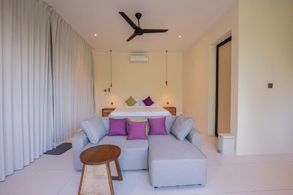 Bed, Photo of the whole room, Bedroom, air conditioner