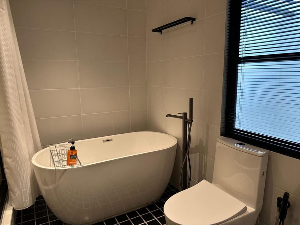 Bathroom, Bath