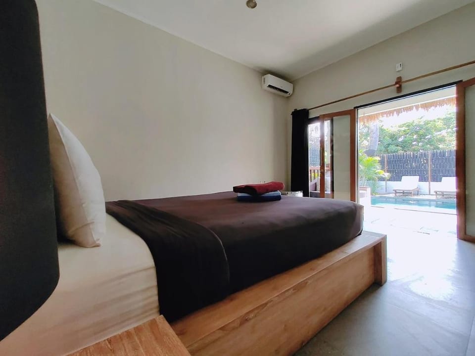 Bed, Photo of the whole room, Bedroom, Pool view