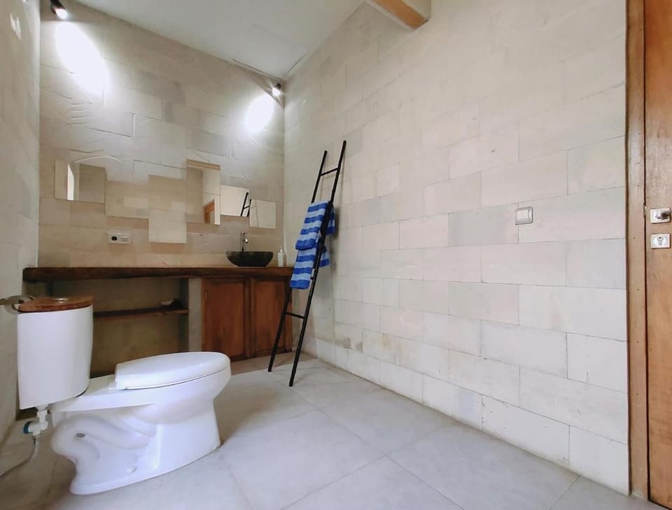 Toilet, Bathroom