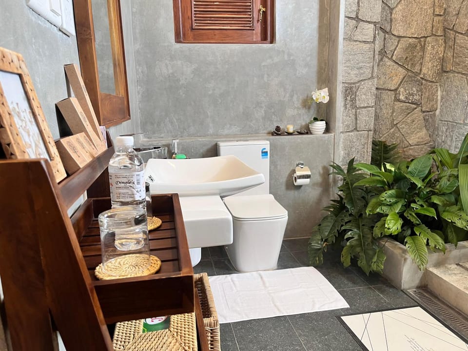 Toilet, Bathroom