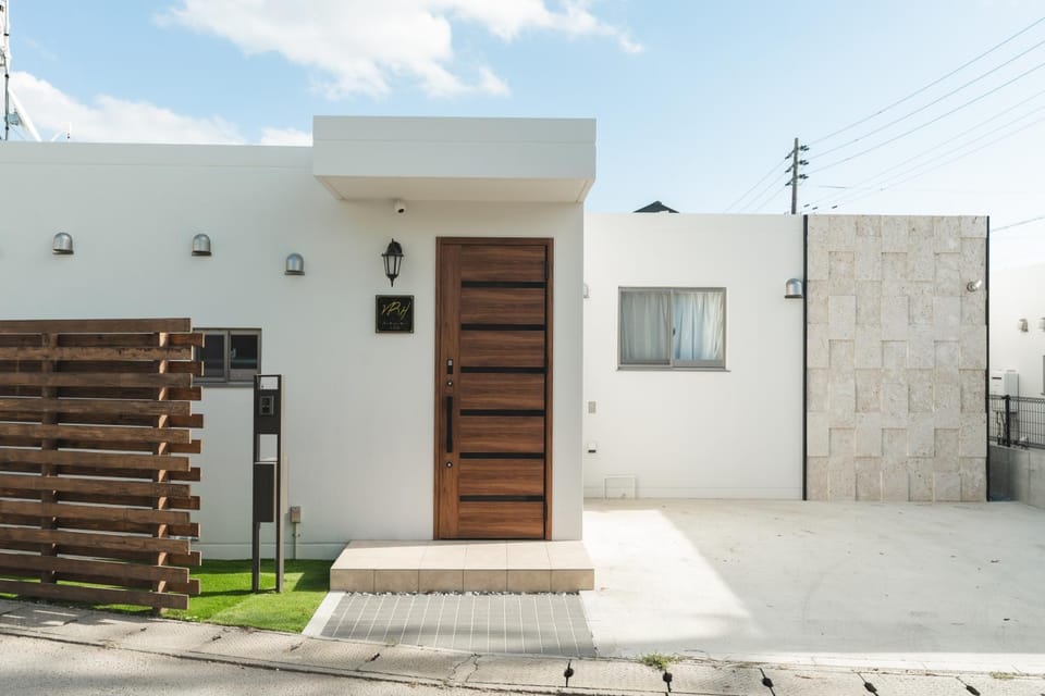 Property building, Day