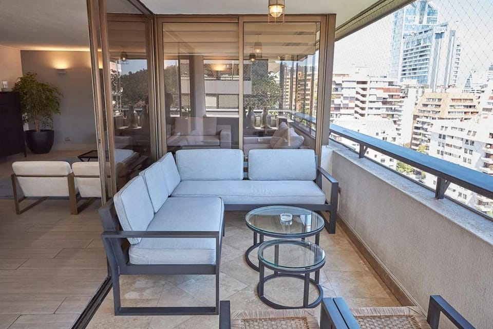High category penthouse in Las Condes Apartment in Providencia
