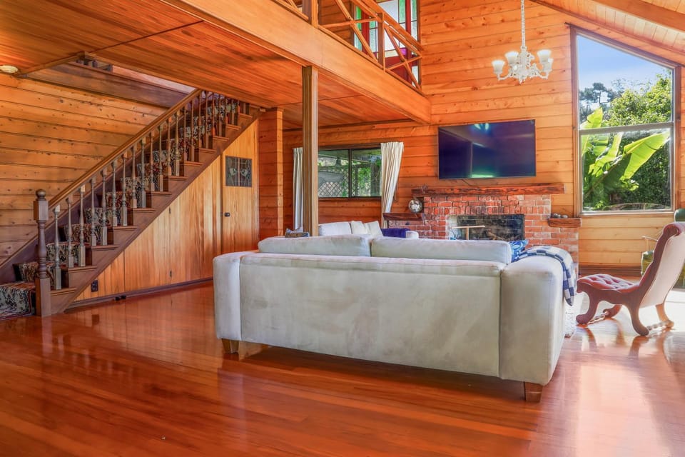 Communal lounge/ TV room, TV and multimedia, Living room, Seating area