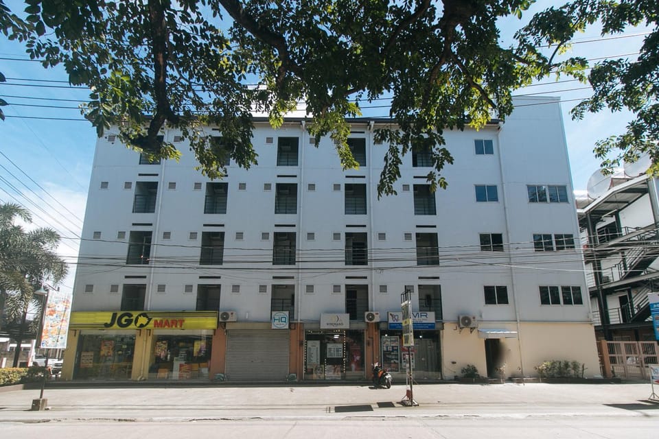 Property building, Neighbourhood