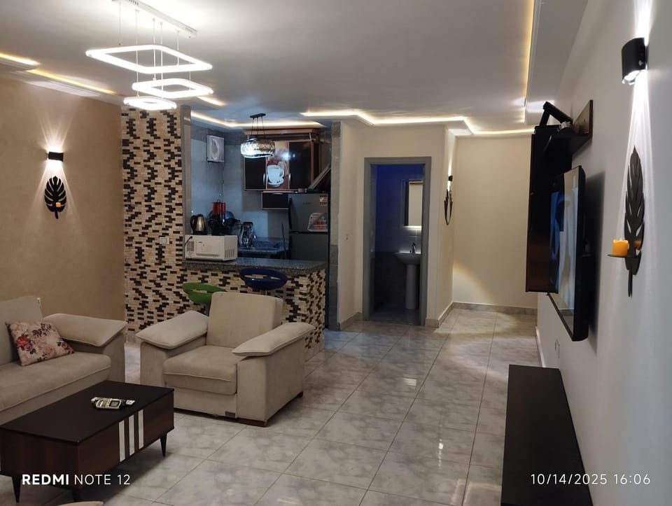 Living room, Seating area
