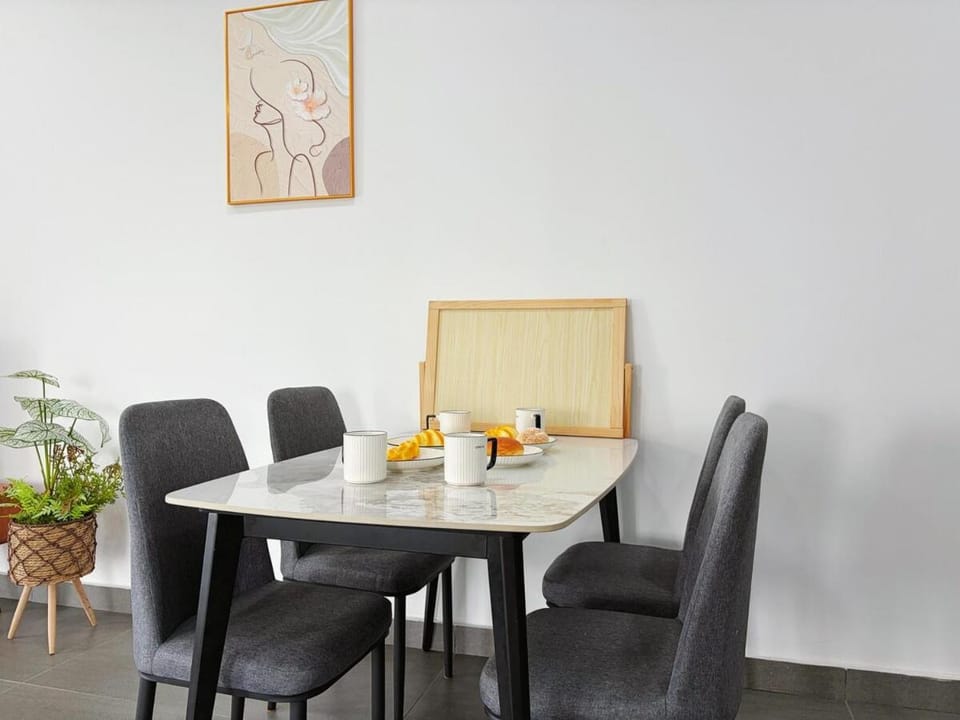 Cream Nest Minimalist 2BR 4 pax Medini Legoland Apartment in Johor