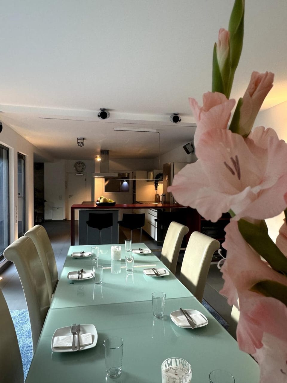 Seating area, Dining area, kitchen