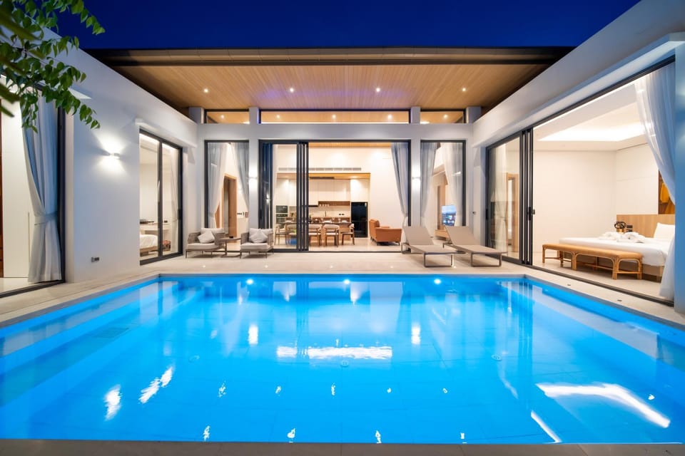 Property building, Pool view, Swimming pool