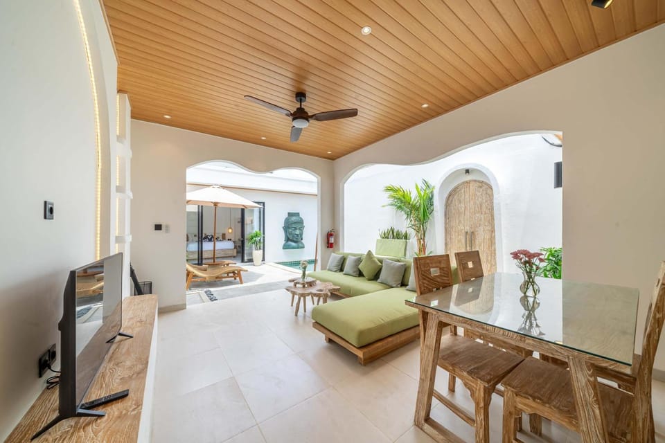 Communal lounge/ TV room, TV and multimedia, Living room, Seating area, Dining area, Evening entertainment, fireplace