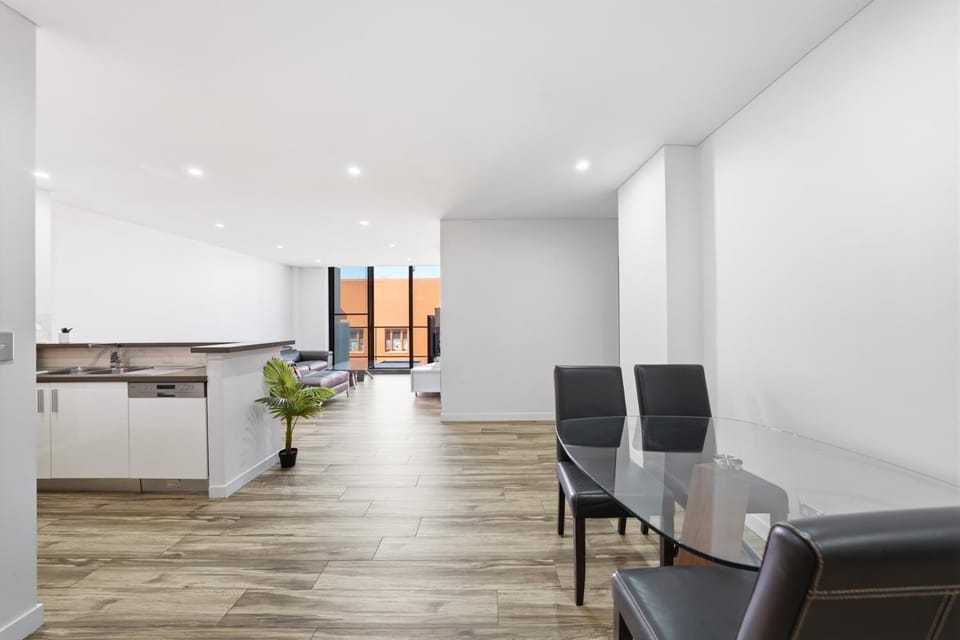 Modern 2BR Apt with Parking Walk to ICC & CBD & Darling Harbour & Chinatown Apartment in Sydney