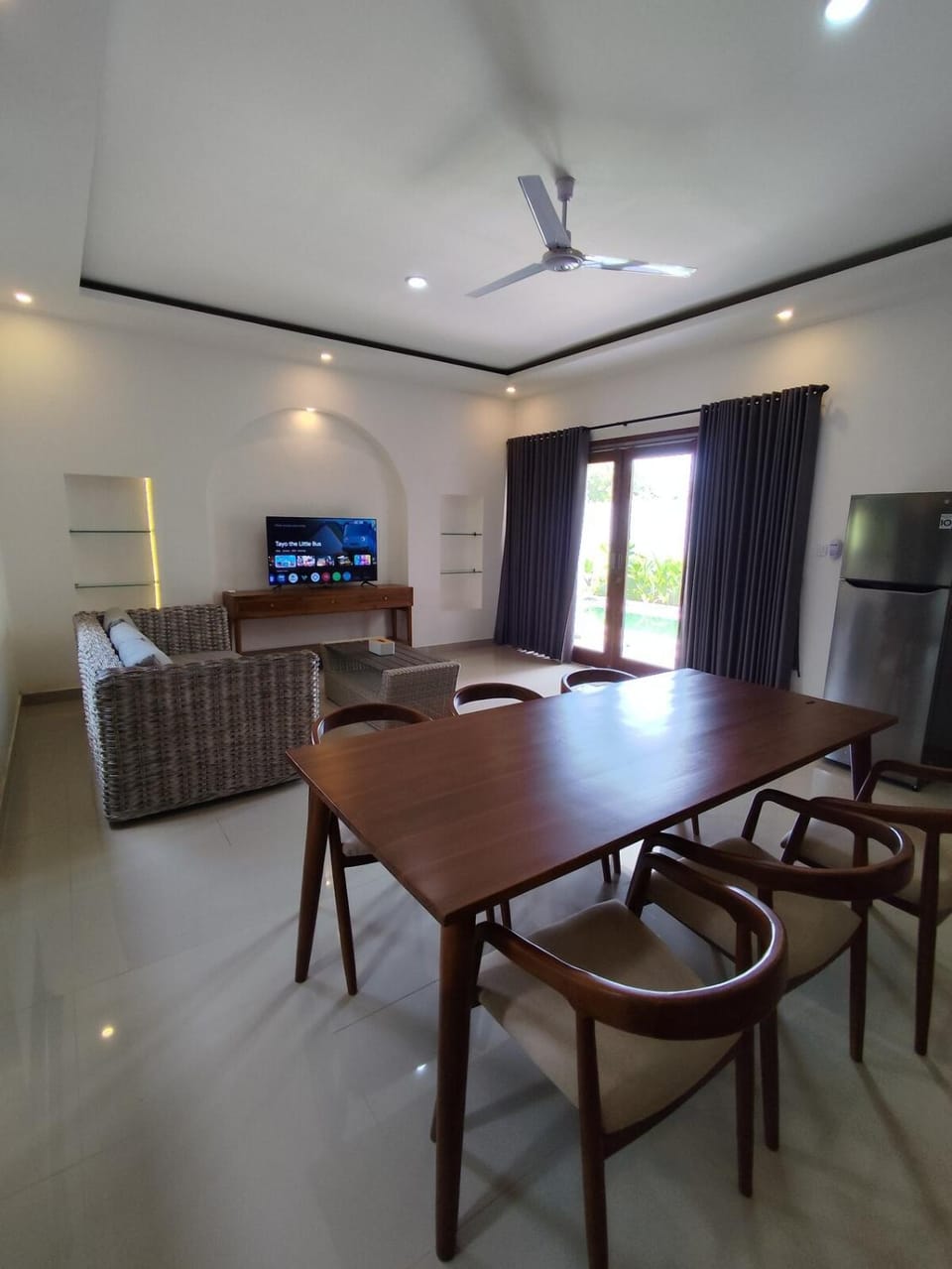 TV and multimedia, Living room, Dining area
