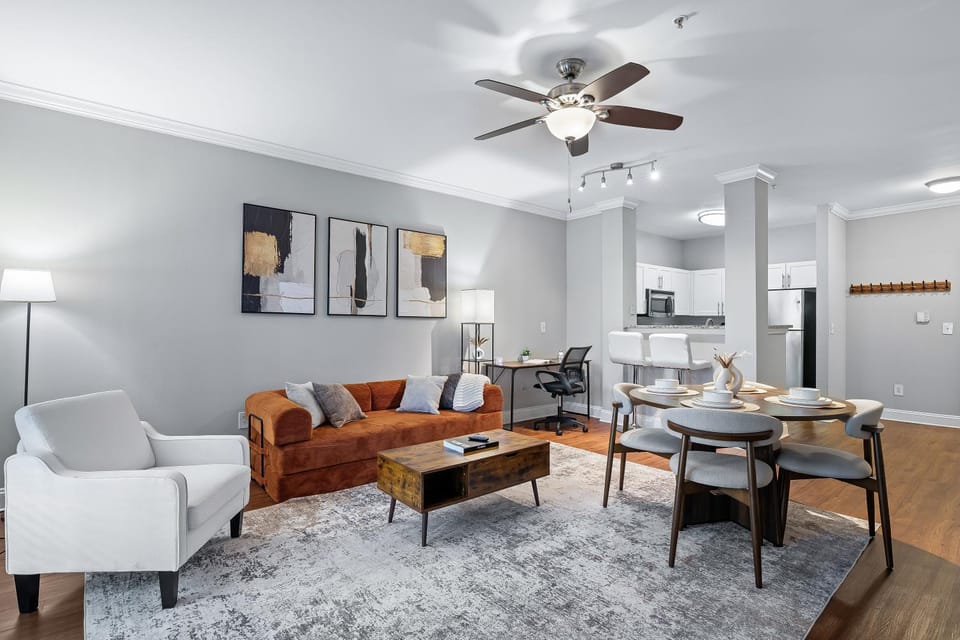 TV and multimedia, Living room, Seating area, Dining area, internet