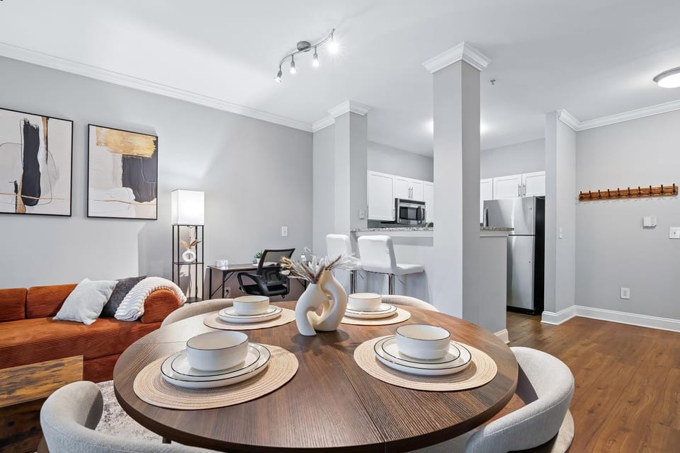 Seating area, Dining area
