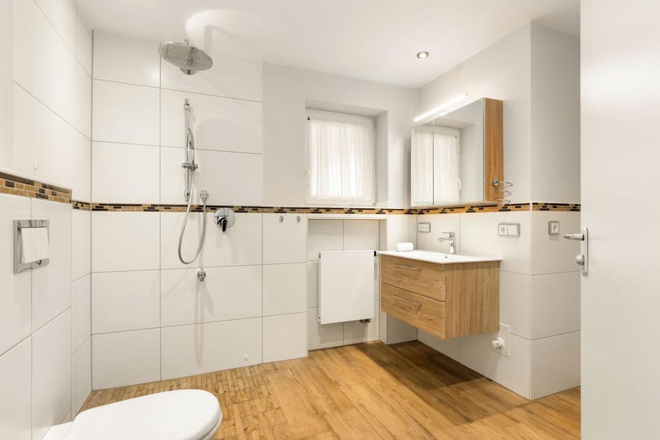 Shower, Toilet, Bathroom, Bath, heating