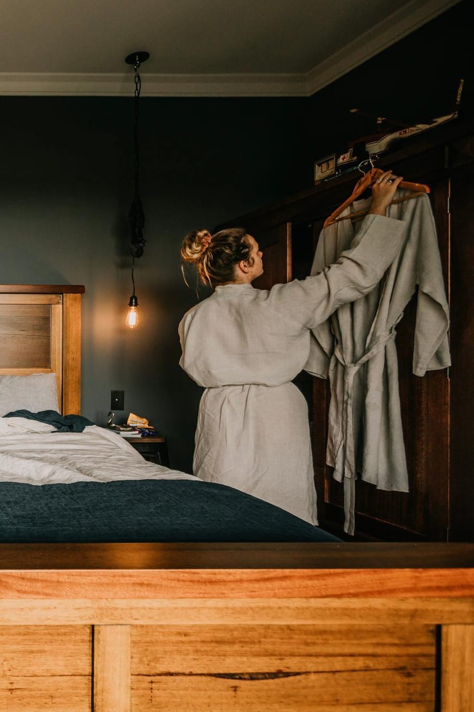 Bed, People, Bedroom, wardrobe