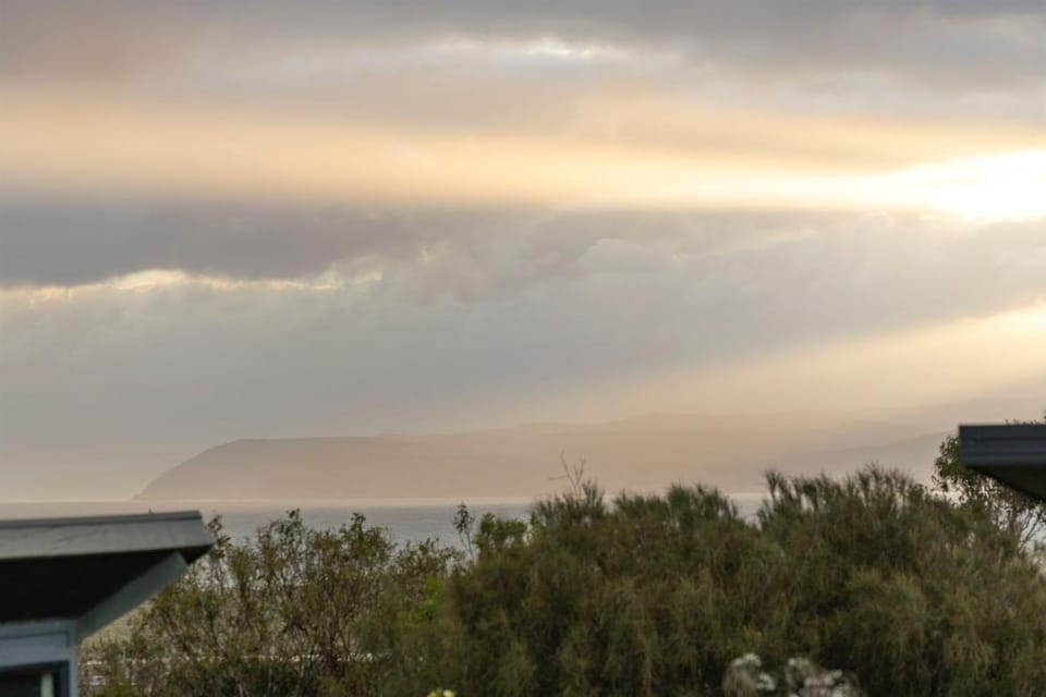 Idyllic Aireys Retreat - where ocean & hills meet House in Aireys Inlet