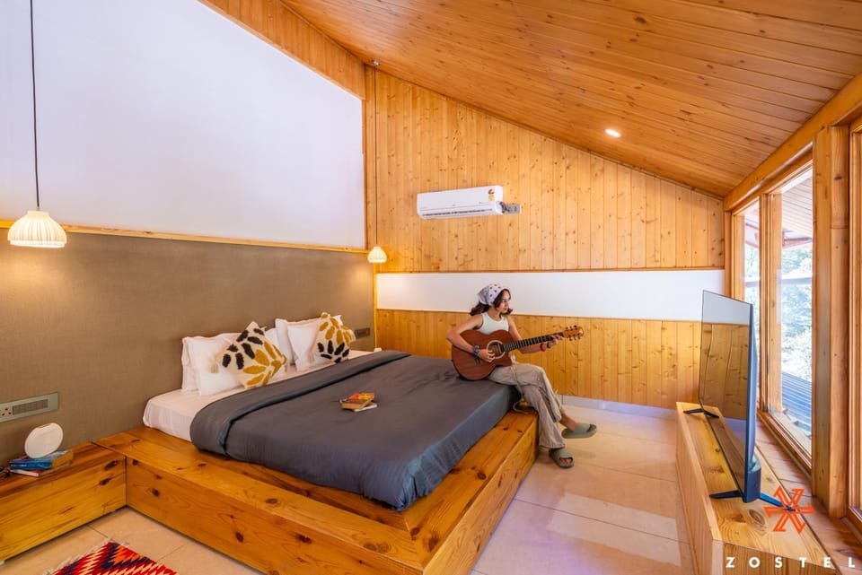 Bed, Photo of the whole room