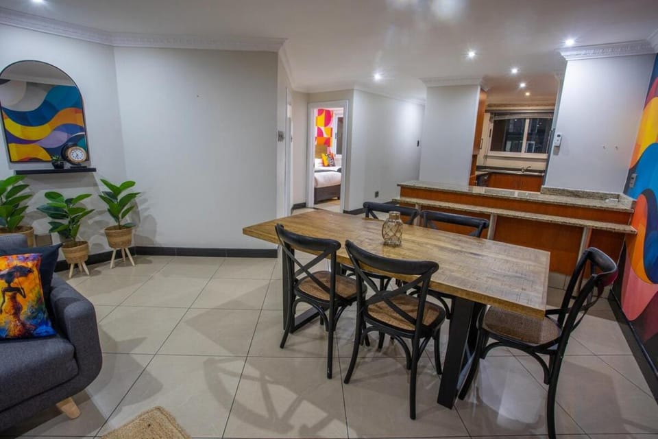 Stay at The Point - Soulful Savannah Apartment in Durban