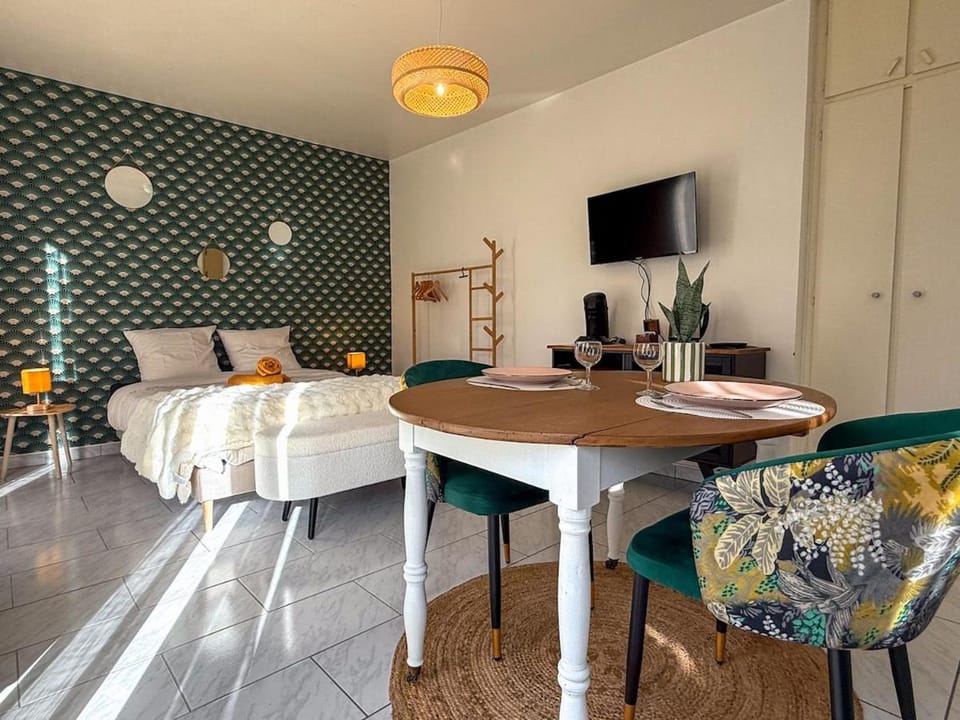 Studio avec jardin et parking Apartment in Chartres