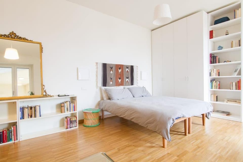 Cozy 9th floor apartment with amazing view House in Milan