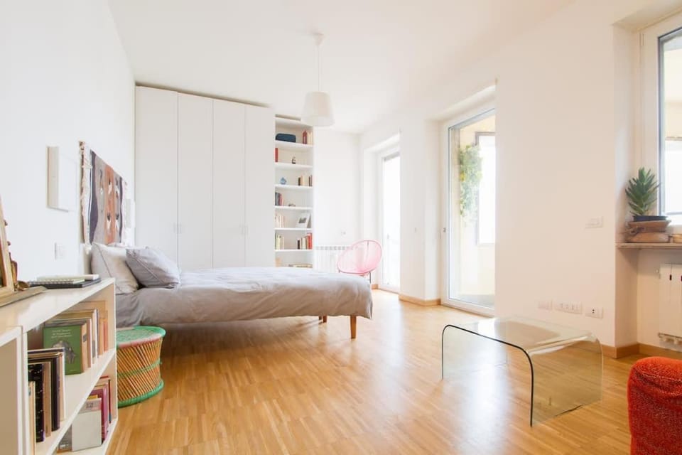 Cozy 9th floor apartment with amazing view House in Milan