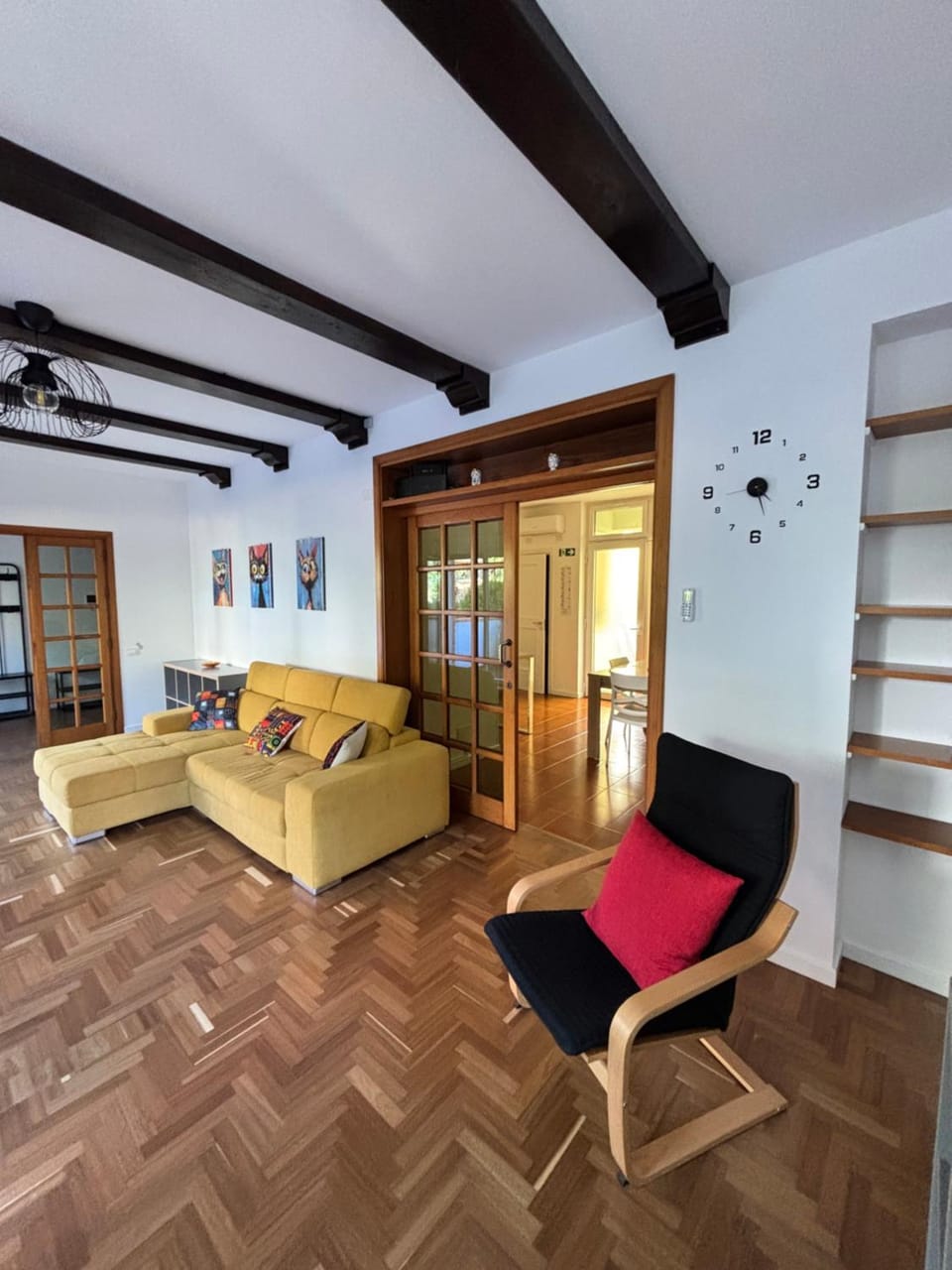 Living room, Photo of the whole room, Seating area