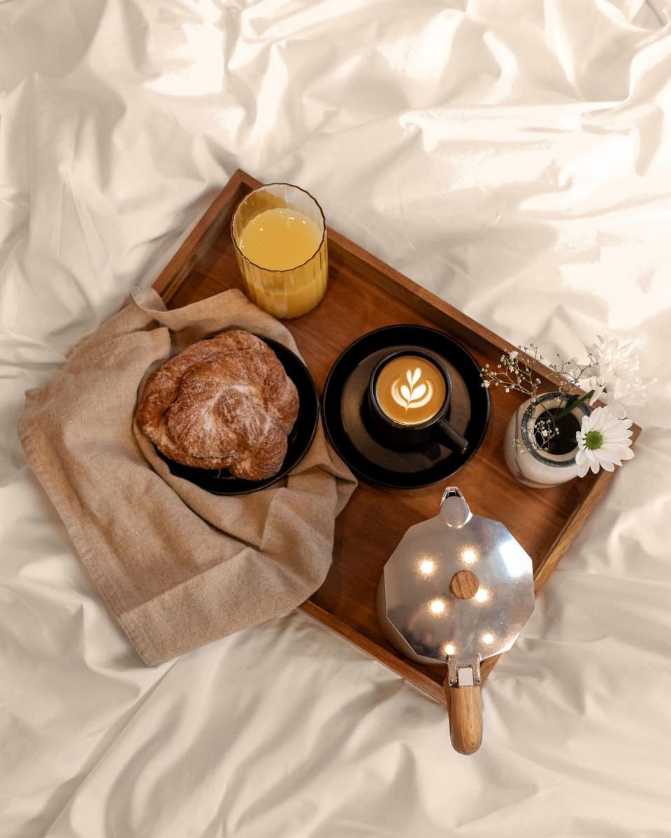 Bed, Food