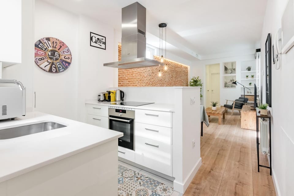 Kitchen or kitchenette, oven, stove