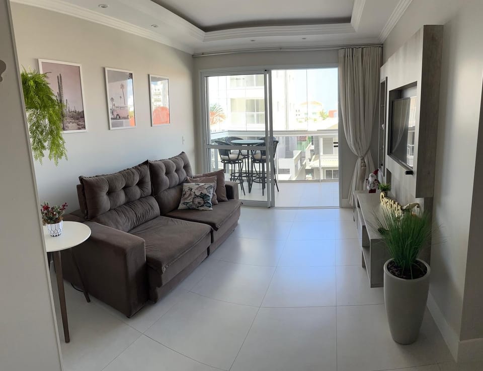 Apartamento na praia de Palmas à 200m do mar Apartment in Florianopolis