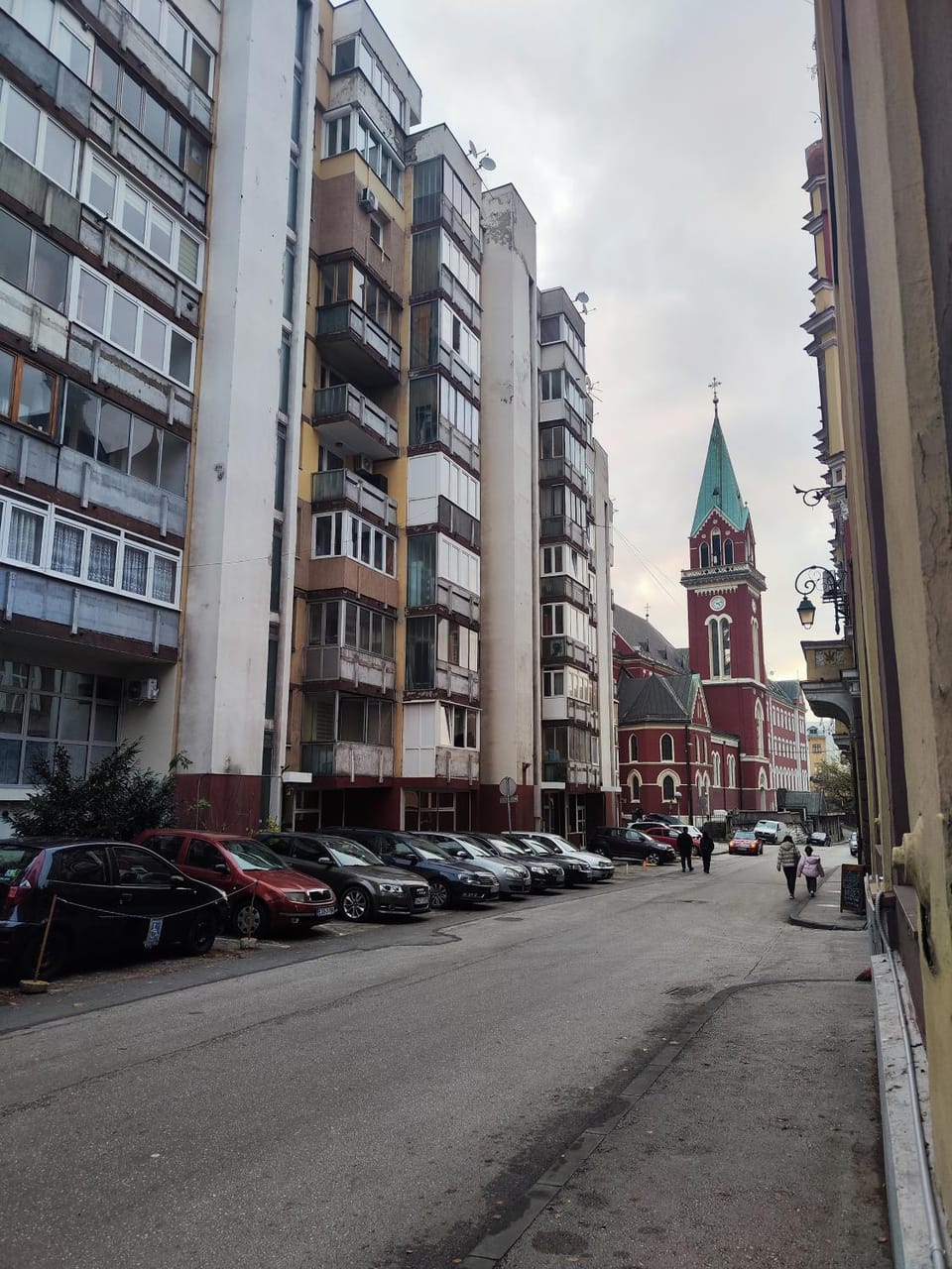 Property building, Location